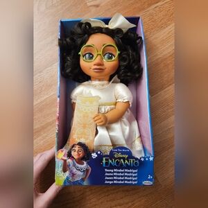 NEW Disney Encanto Young Mirabel Doll